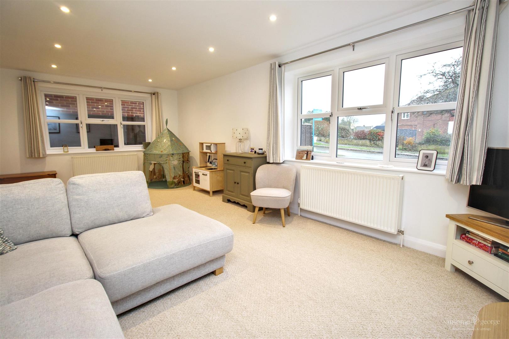 Bradwell Road, Tilehurst, Reading